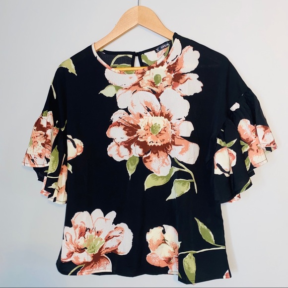 Keyhole Floral Top - Picture 1 of 3